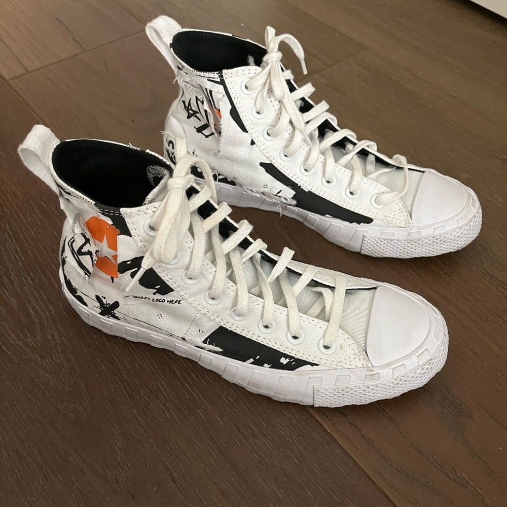 Converse Unisex Unt1tl3d Script Print White W/Blk… - image 1